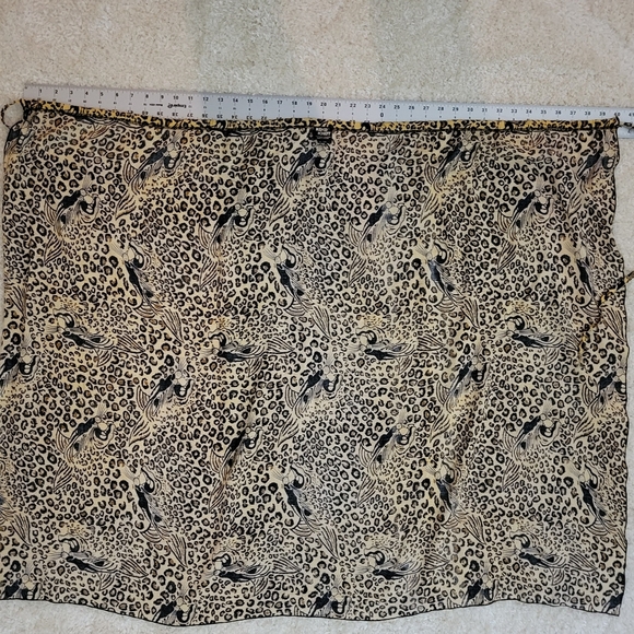 Buy 2 for $15 or 3 for $20 Koko Knot by Gear in Fashion size small - Picture 8 of 10